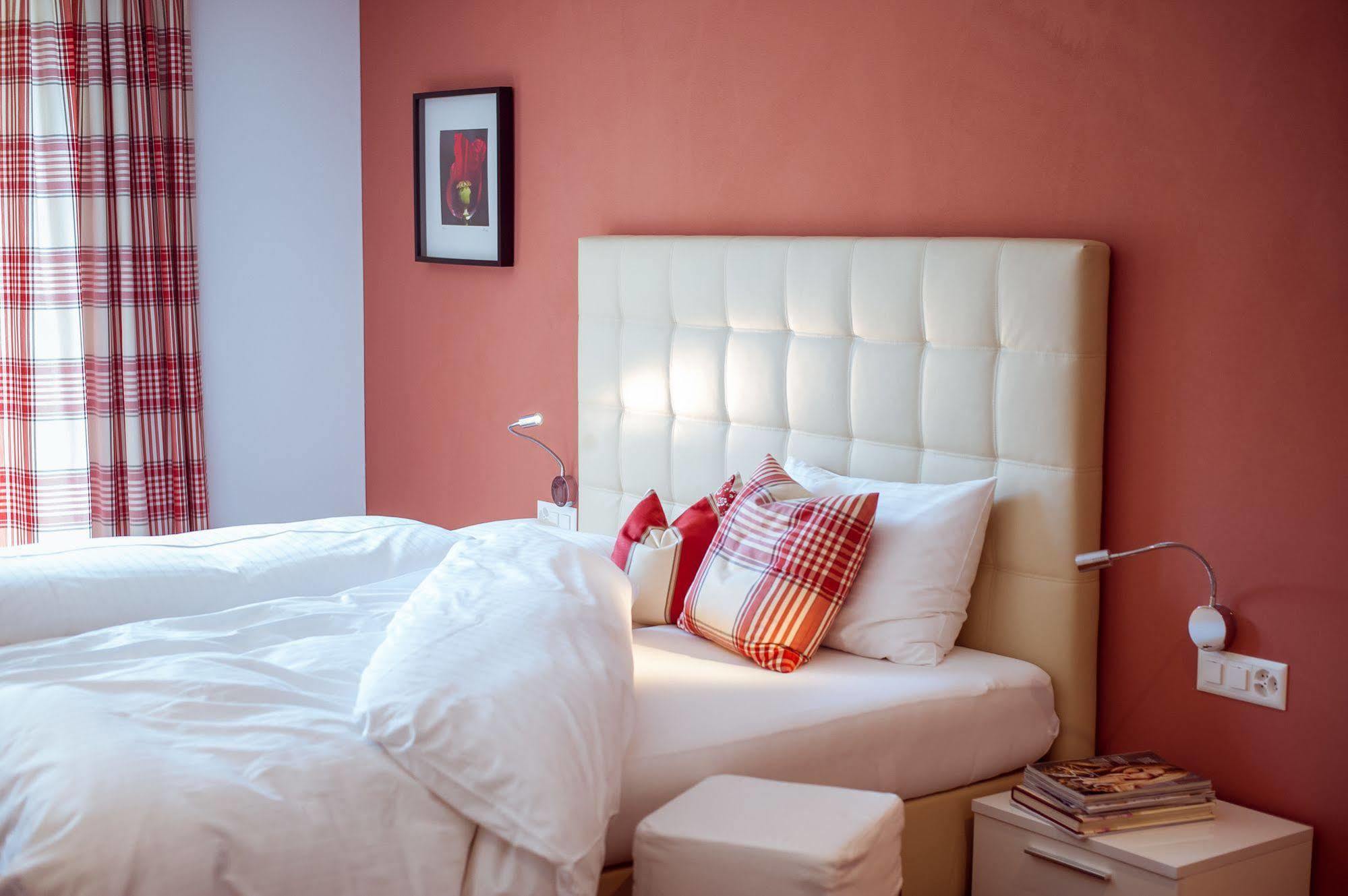 Hotel Weinstube Nendeln Εξωτερικό φωτογραφία